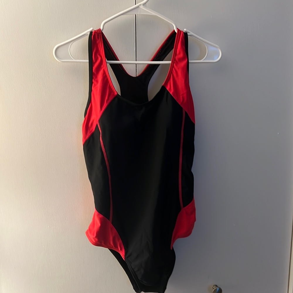 Athletic one piece swimsuit